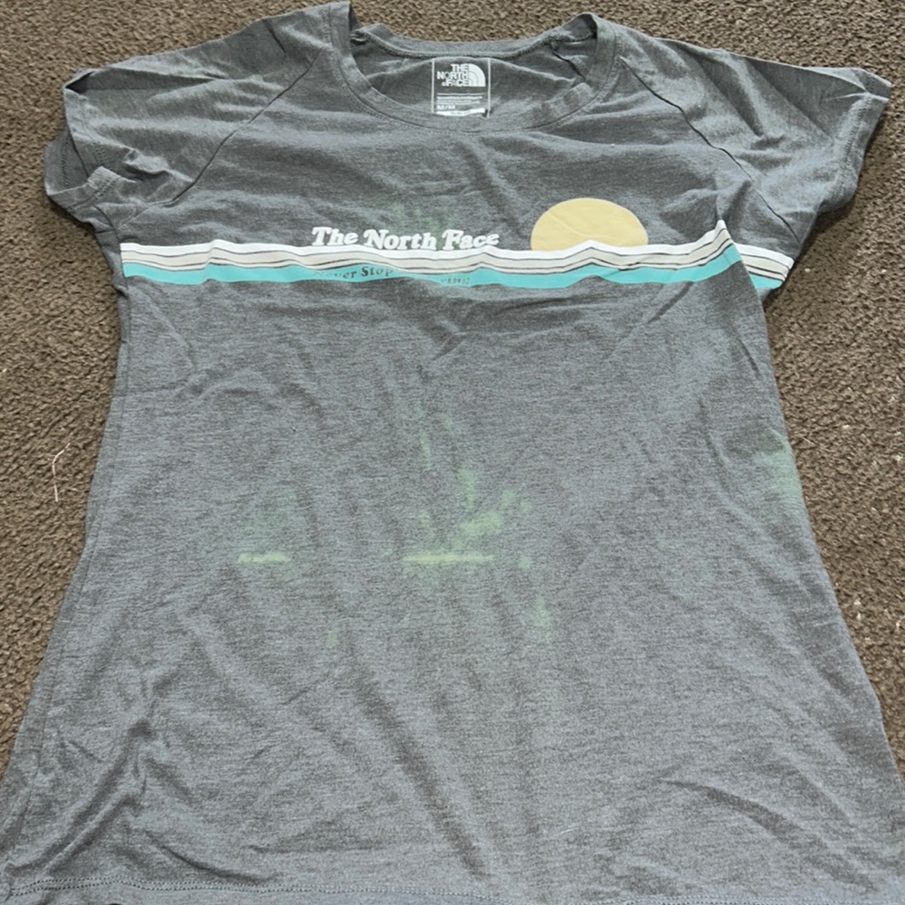 the north face t shirt women medium slim fit